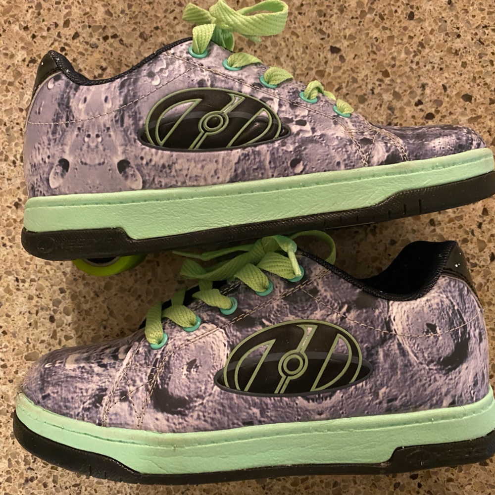 Youth Heeleys Shoe